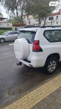 טויוטה לנד קרוזר קצר 4X4 Luxury SWB אוט' 3 דלתות דיזל 2.8 (204 כ''ס) דיזל 2022 למכירה בראשון לציון