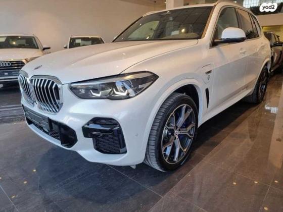 ב.מ.וו X5 4X4 45e M-Sport ER אוט' חשמלי (394 כ''ס) היברידי חשמל / בנזין 2023 למכירה בנצרת עילית u002F נוף הגליל