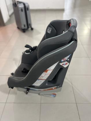 כסא ביטוח לרכב של Gracoמגיל