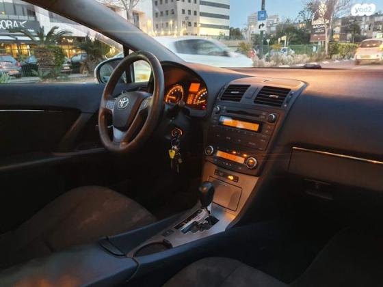 טויוטה אוונסיס אוט' 2.0 (152 כ"ס) [2009-2015] בנזין 2010 למכירה ברמת גן