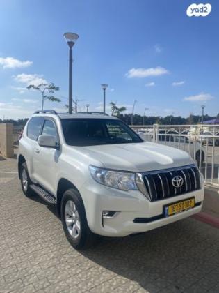 טויוטה לנד קרוזר קצר 4X4 Luxury אוט' דיזל 2.8 (177 כ"ס) דיזל 2020 למכירה ביבנה