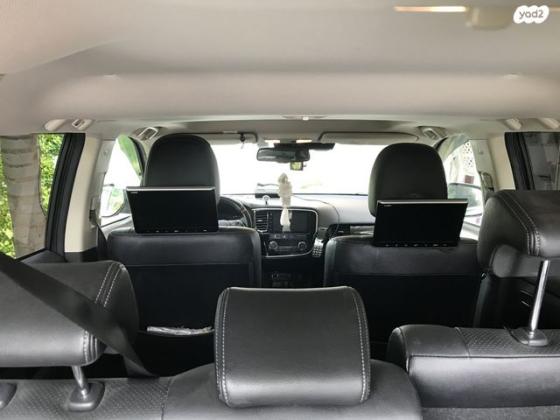 מיצובישי אאוטלנדר Premium אוט' 7 מק' 2.0 (150 כ''ס) בנזין 2018 למכירה בכפר טרומן