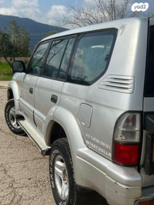 טויוטה לנד קרוזר פרדו ארוך 4X4 STD אוט' דיזל 8 מק' 3.0 (163 כ''ס) דיזל 2001 למכירה בקרית טבעון