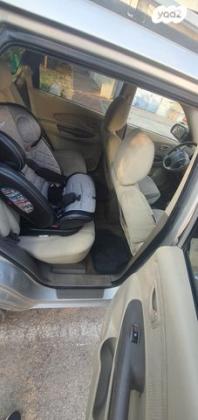 יונדאי טוסון Arizona אוט' דיזל 2.0 (140 כ''ס) דיזל 2008 למכירה בכפר קאסם