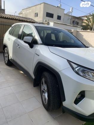 טויוטה RAV4 הייבריד E-xperience הייבריד 5 דל' אוט' 2.5 (178 כ''ס) בנזין 2019 למכירה בחיפה