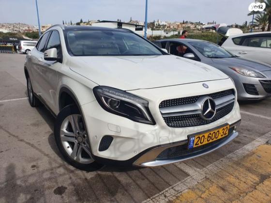 מרצדס GLA GLA200 Urban אוט' 1.6 (156 כ''ס) [2014-2017] בנזין 2015 למכירה בתמרת