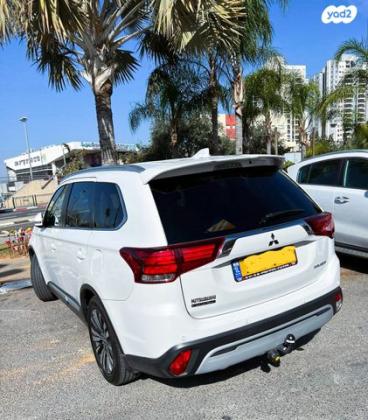 מיצובישי אאוטלנדר Premium אוט' 7 מק' 2.0 (150 כ''ס) בנזין 2019 למכירה בגני תקווה