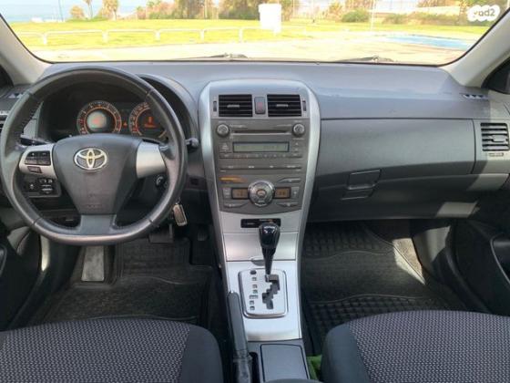 טויוטה קורולה GLI אוט' 1.6 (124 כ''ס) בנזין 2011 למכירה בנתניה