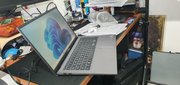 מחשב נייד אסוס i5 12GB