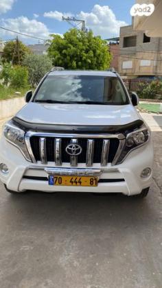 טויוטה לנד קרוזר קצר 4X4 Luxury אוט' דיזל 2.8 (177 כ"ס) דיזל 2016 למכירה באכסאל