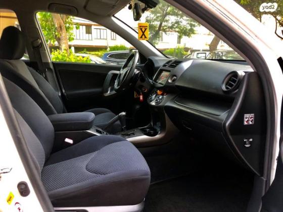 טויוטה RAV4 ארוך 4X4 Premium אוט' 2.0 (158 כ''ס) בנזין 2009 למכירה בחיפה
