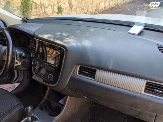 מיצובישי אאוטלנדר Instyle אוט' 7 מק' 2.0 (150 כ"ס) בנזין 2016 למכירה במודיעין מכבים רעות