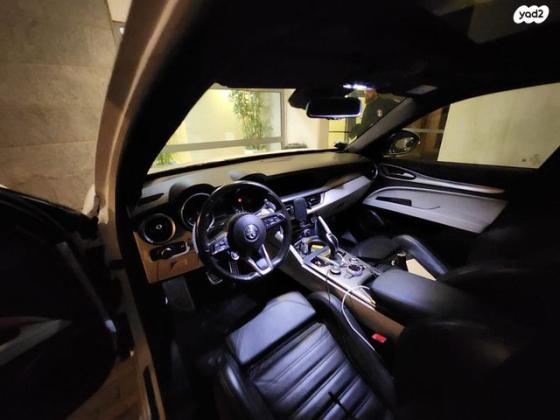 אלפא רומיאו סטלויו 4X4 Veloce AWD אוט' 2.0 (280 כ''ס) בנזין 2020 למכירה ביבנה