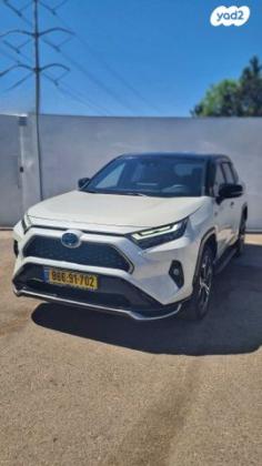 טויוטה RAV4 הייבריד 4X4 E-Motion פלאג-אין אוט' 2.5 (185 כ''ס) היברידי חשמל / בנזין 2022 למכירה ברמת גן