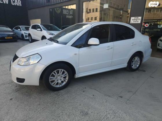סוזוקי SX4 GLX סדאן אוט' 1.6 (119 כ"ס) בנזין 2014 למכירה בחולון