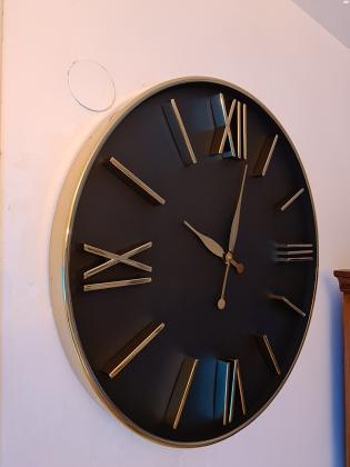 שעון קוטר 76 מצב חדש לחלוטין מצב חדש