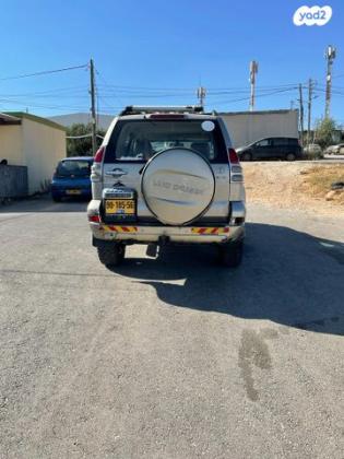 טויוטה לנד קרוזר ארוך 4X4 Luxury אוט' דיזל 8 מק' 3.0 (166 כ''ס) דיזל 2005 למכירה בירושלים
