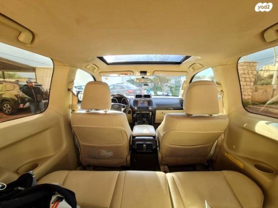 טויוטה לנד קרוזר קצר 4X4 Luxury אוט' דיזל 2.8 (177 כ"ס) דיזל 2016 למכירה בבסמ"ה