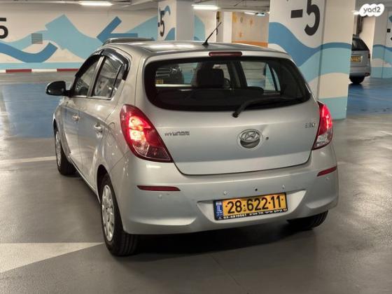 יונדאי i20 Insight אוט' 1.4 (100 כ"ס) בנזין 2013 למכירה בבת ים