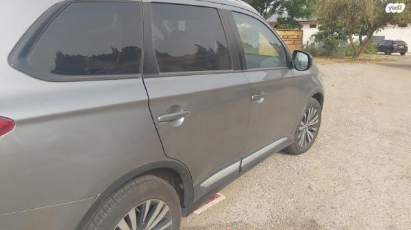 מיצובישי אאוטלנדר Instyle אוט' 7 מק' 2.0 (150 כ"ס) בנזין 2019 למכירה במודיעין מכבים רעות