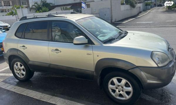 יונדאי טוסון 4X4 GLS אוט' בנזין 2.7 (175 כ''ס) בנזין 2006 למכירה בחיפה