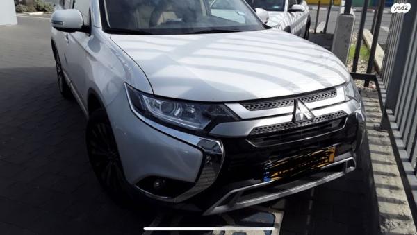מיצובישי אאוטלנדר Instyle אוט' 7 מק' 2.0 (150 כ"ס) בנזין 2020 למכירה בבאר יעקב