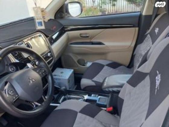 מיצובישי אאוטלנדר Instyle אוט' 7 מק' 2.0 (150 כ"ס) בנזין 2021 למכירה ברחובות
