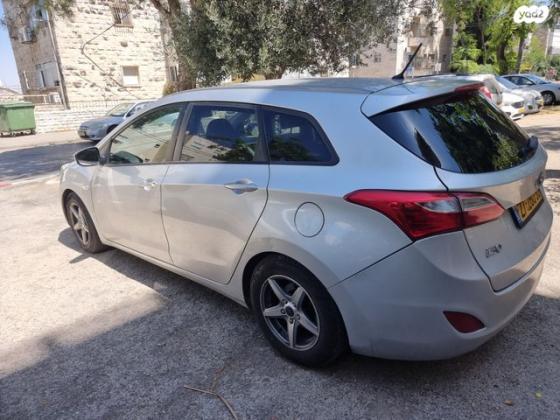 יונדאי i30 Inspire סטיישן אוט' 1.6 (135 כ"ס) בנזין 2014 למכירה בגבעת יערים