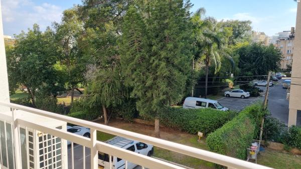 היבנר 23 (כפר גנים א)