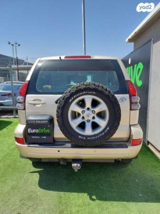 טויוטה לנד קרוזר קצר 4X4 STD אוט' דיזל 3.0 (173 כ''ס) דיזל 2005 למכירה בראשון לציון