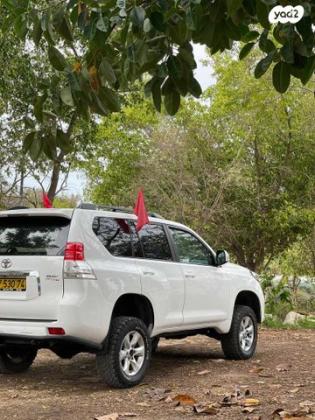 טויוטה לנד קרוזר ארוך 4X4 Select אוט' דיזל 7 מק' 3.0 (173 כ''ס) דיזל 2011 למכירה בפתח תקווה