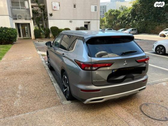 מיצובישי אאוטלנדר Instyle אוט' 7 מק' 2.5 (181 כ"ס) בנזין 2021 למכירה בפתח תקווה