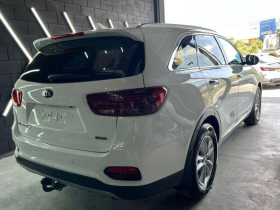 קיה סורנטו 4X4 LX אוט' דיזל 7 מק' 2.2 (200 כ''ס) דיזל 2018 למכירה בירושלים