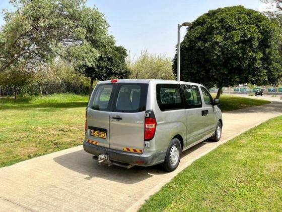 יונדאי i800 GL CRDI סגור אוט' דיזל 2.5 (170 כ''ס) דיזל 2012 למכירה בתל אביב יפו