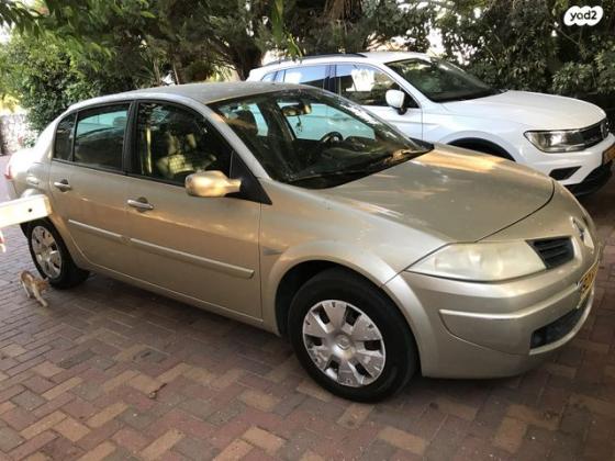 רנו מגאן דור 2 (2004-2010) Business אוט' 4 דל' 1.6 (110 כ''ס) בנזין 2008 למכירה בדאלית אל כרמל