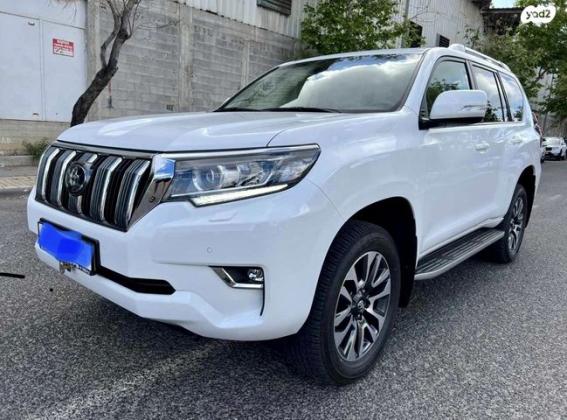 טויוטה לנד קרוזר ארוך Limited אוט' 7 מק' דיזל 5 דל' 2.8 (204 כ"ס) דיזל 2023 למכירה בבסמ"ה