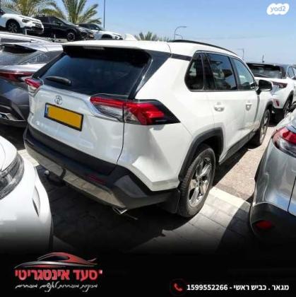טויוטה RAV4 ארוך Extreme אוט' 2.0 (175 כ''ס) בנזין 2020 למכירה במגאר
