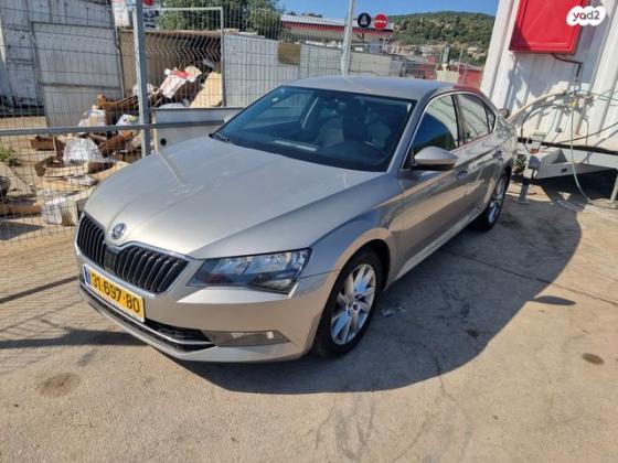 סקודה סופרב (עד 2019) Ambition אוט' 1.8 (180 כ''ס) בנזין 2017 למכירה במירון