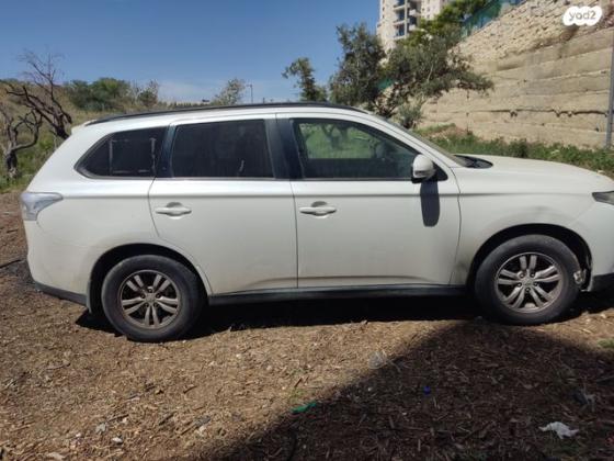 מיצובישי אאוטלנדר Instyle אוט' 5 מק' 2.0 (150 כ"ס) בנזין 2013 למכירה בירושלים