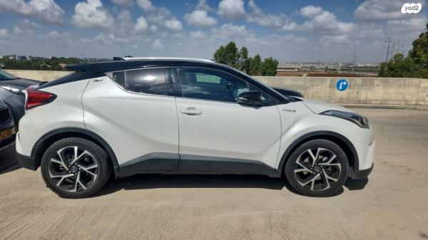 טויוטה C-HR Chic הייבריד אוט' 1.8 (98 כ"ס) בנזין 2017 למכירה בפתח תקווה
