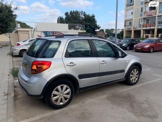 סוזוקי SX4 GLA הצ'בק אוט' 1.6 (120 כ"ס) בנזין 2011 למכירה בחולון