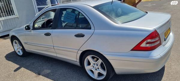 מרצדס C-Class C180K Classic אוט' 1.8 (143 כ''ס) בנזין 2004 למכירה בחדרה