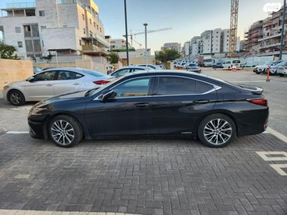 לקסוס ES300H Premium הייבריד אוט' 2.5 (178 כ''ס) בנזין 2019 למכירה בראש העין