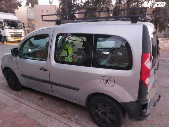 רנו קנגו החדשה Authentiq אוט' בנזין + דלת צד אחת 1.6 (105 כ"ס) בנזין 2010 למכירה בשדרות