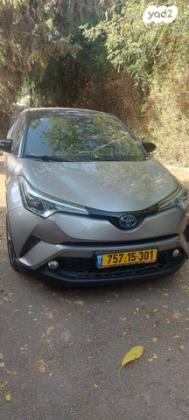טויוטה C-HR Chic הייבריד אוט' 1.8 (98 כ"ס) בנזין 2019 למכירה בבן שמן