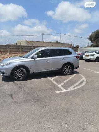 מיצובישי אאוטלנדר Premium אוט' 7 מק' 2.0 (150 כ''ס) בנזין 2016 למכירה באור יהודה