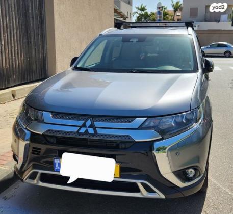 מיצובישי אאוטלנדר Premium אוט' 7 מק' 2.0 (150 כ''ס) בנזין 2020 למכירה בגן יבנה
