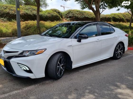 טויוטה קאמרי SE הייבריד אוט' 4 דל' 2.5 (211 כ''ס) בנזין 2019 למכירה בקרית אונו