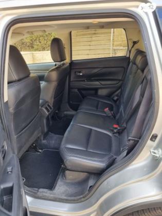 מיצובישי אאוטלנדר Premium אוט' 7 מק' 2.0 (150 כ''ס) בנזין 2019 למכירה במודיעין מכבים רעות