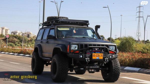 ג'יפ / Jeep צ'ירוקי 4X4 Sport אוט' 4.0 (176 כ''ס) בנזין 2001 למכירה בראשון לציון